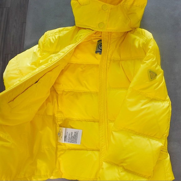 PRADA Womens Jacket with removable hood
Sz 38/US4 -  Yellow - Picture 3 of 9